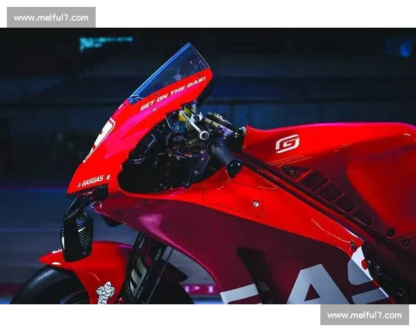 赛车灵魂的雕刻师，风洞实验的艺术与科学